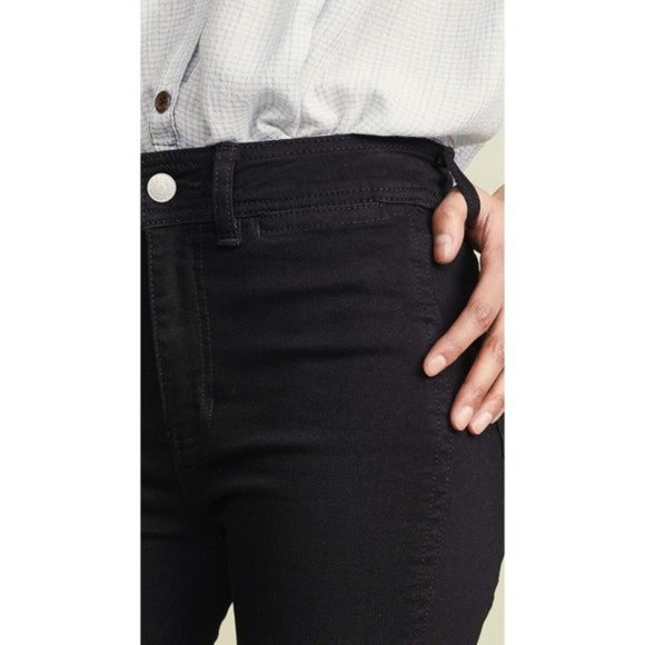 ⏬ Free People So Chic Shorts Womens Size 30 Clean Black Bermuda Denim Raw Hem - Picture 4 of 16